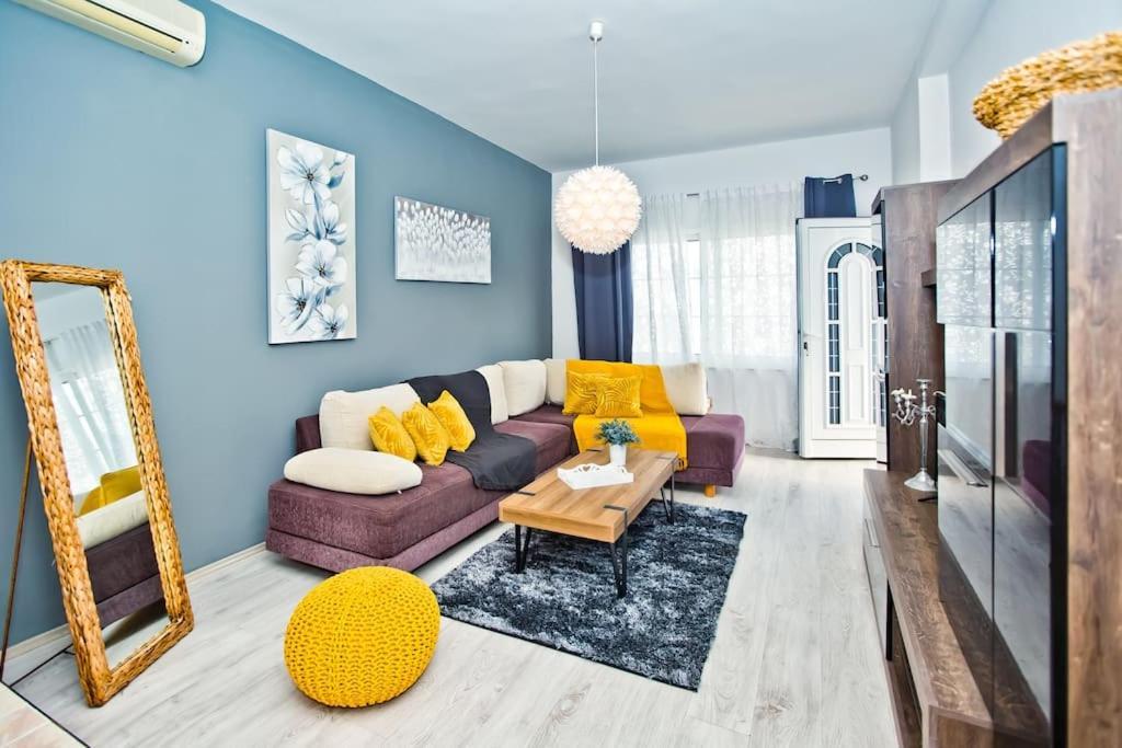 Apartman Tino With Two Sunny Terace Hvar Town Esterno foto
