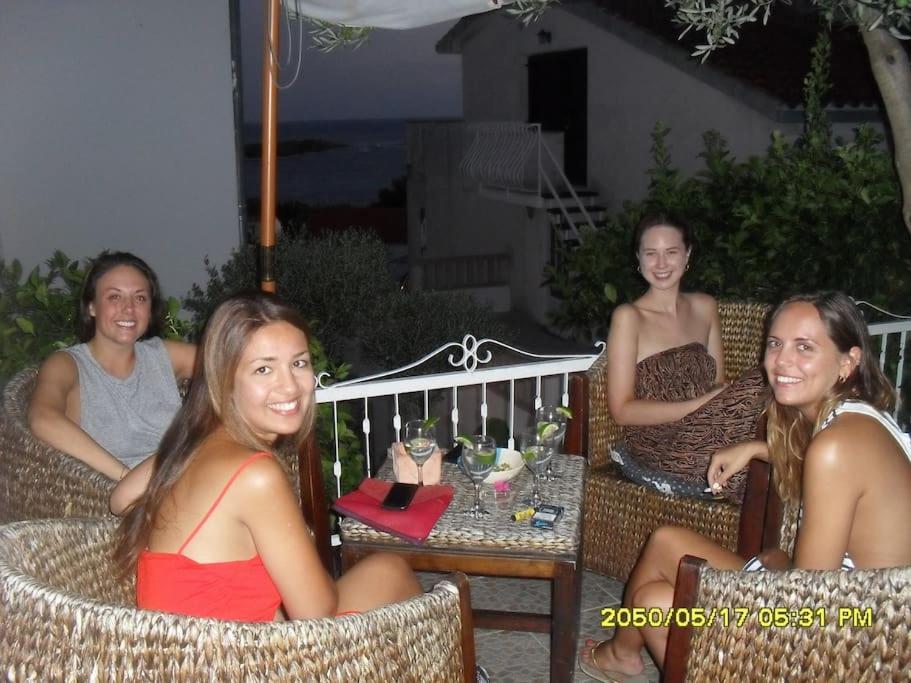 Apartman Tino With Two Sunny Terace Hvar Town Esterno foto