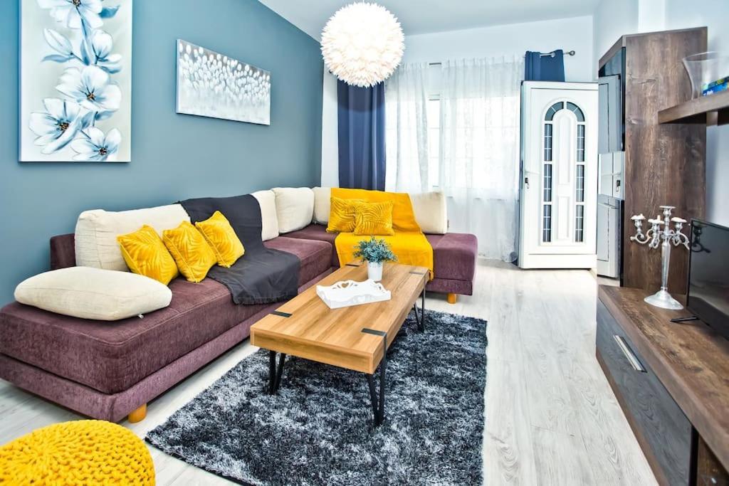 Apartman Tino With Two Sunny Terace Hvar Town Esterno foto